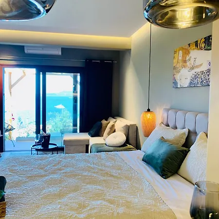Zoe's Sea View