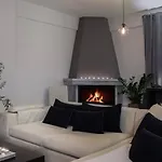 Zoe's Sea View شقة