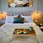 Zoe's Sea View Apartment