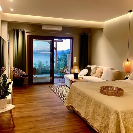 Zoe's Sea View Apartment