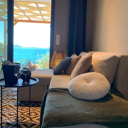 Zoe's Sea View