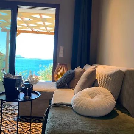 Zoe's Sea View *