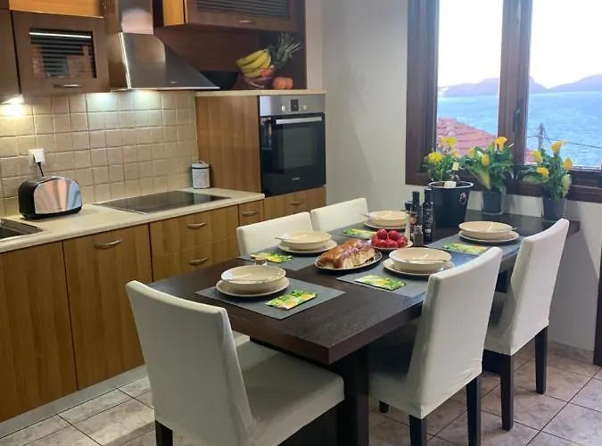 Zoe's Sea View Διαμέρισμα *